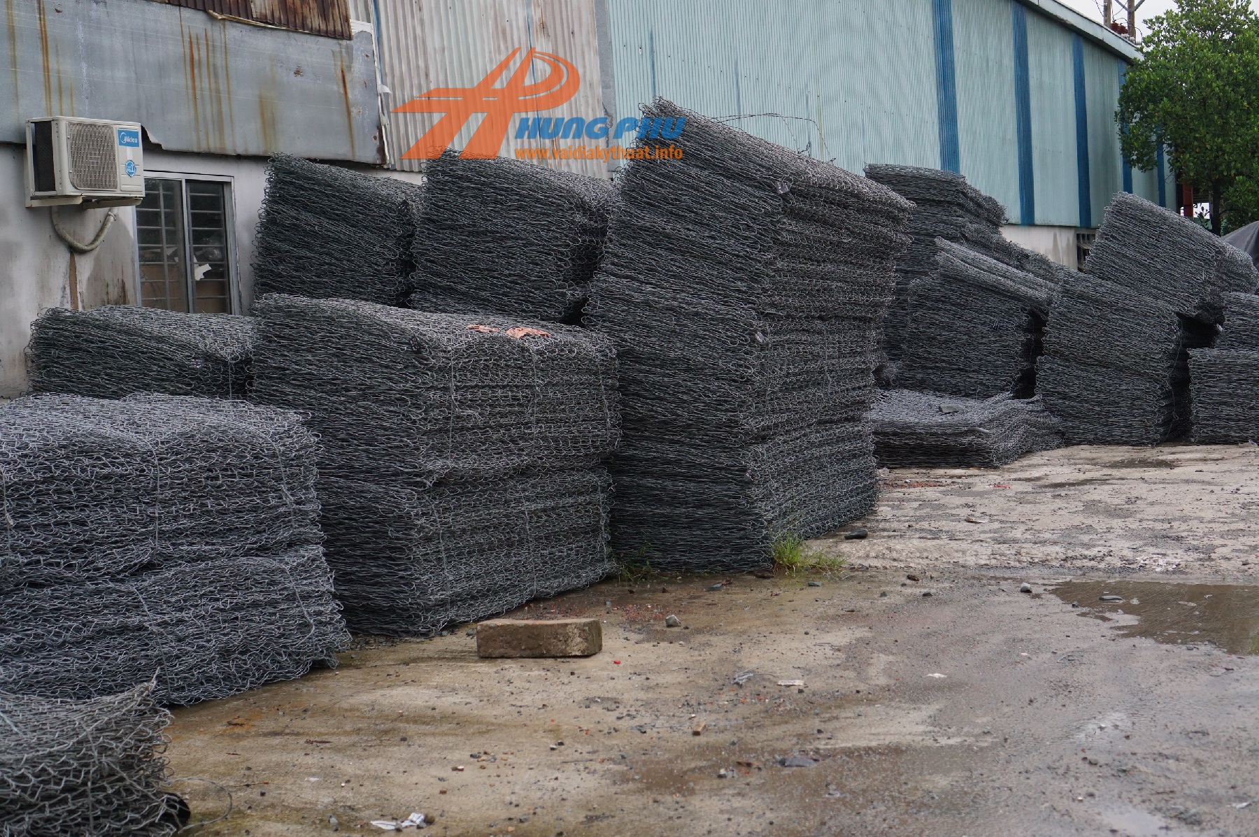 Đảm bảo chất lượng công trình tăng tuổi thọ gấp đôi với Rọ đá mạ kẽm bọc nhựa PVC mà Hưng Phú sản xuất và cung ứng cho các công trình
