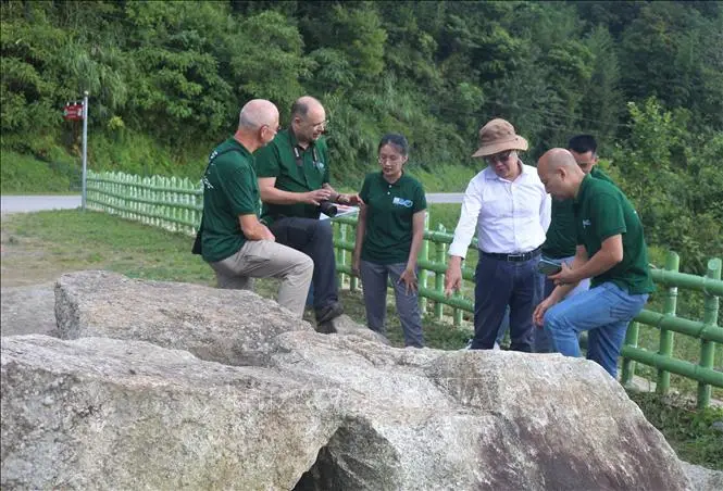 Nghiên cứu địa chất Tổng quan, phương pháp, ứng dụng và cơ hội nghề nghiệp 1 Nghiên cứu địa chất Tổng quan, phương pháp, ứng dụng và cơ hội nghề nghiệp