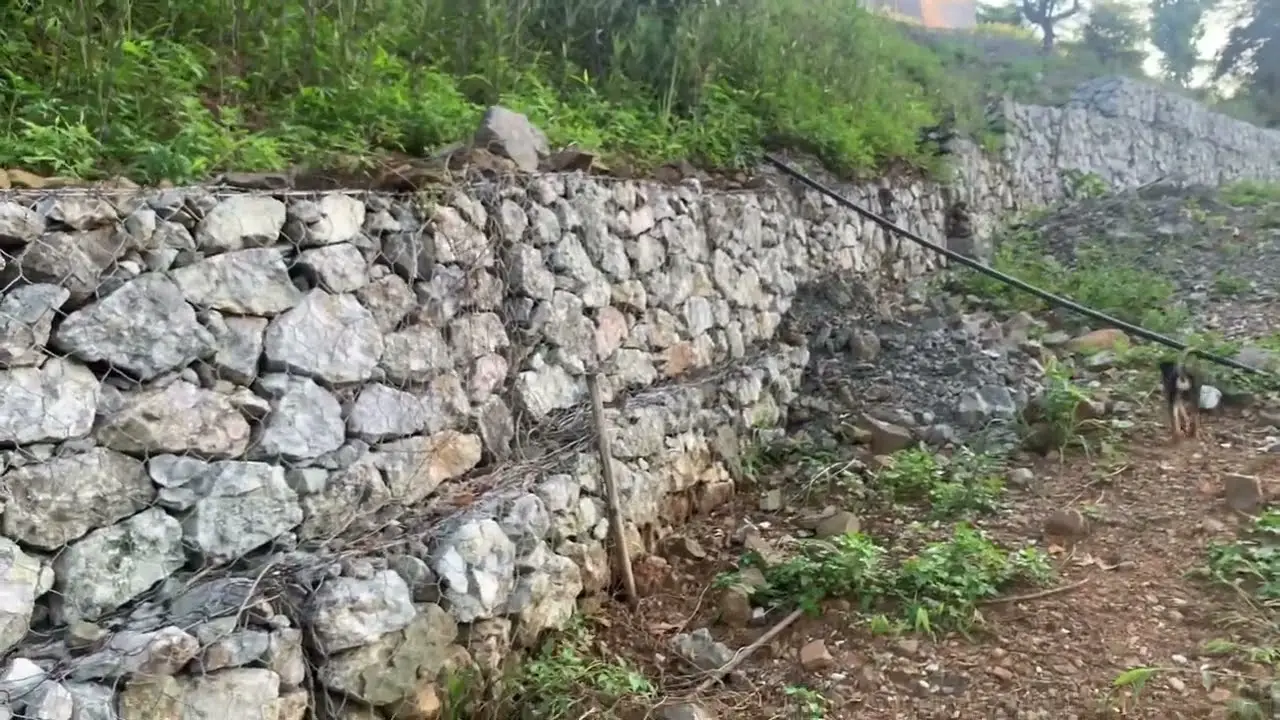 Đất Chảy Là Gì ? Hiểu Rõ Về Hiện Tượng Tự Nhiên Này Và Những Ảnh Hưởng Đến Cuộc Sống