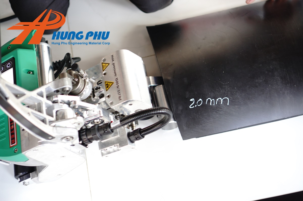 Giá Bạt HDPE cùng dịch vụ lắp đặt và cho thuê máy hàn bạt HDPE từ Hưng Phú 39 Giá Bạt HDPE cùng dịch vụ lắp đặt và cho thuê máy hàn bạt HDPE từ Hưng Phú