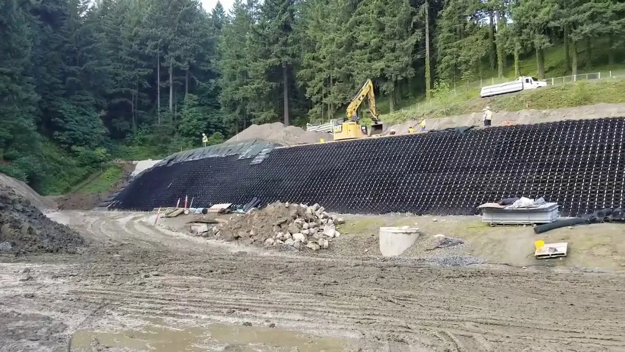 Gia Cố Mái Taluy Bằng Vải Địa Kỹ Thuật 8 Gia Cố Mái Taluy Bằng Vải Địa Kỹ Thuật