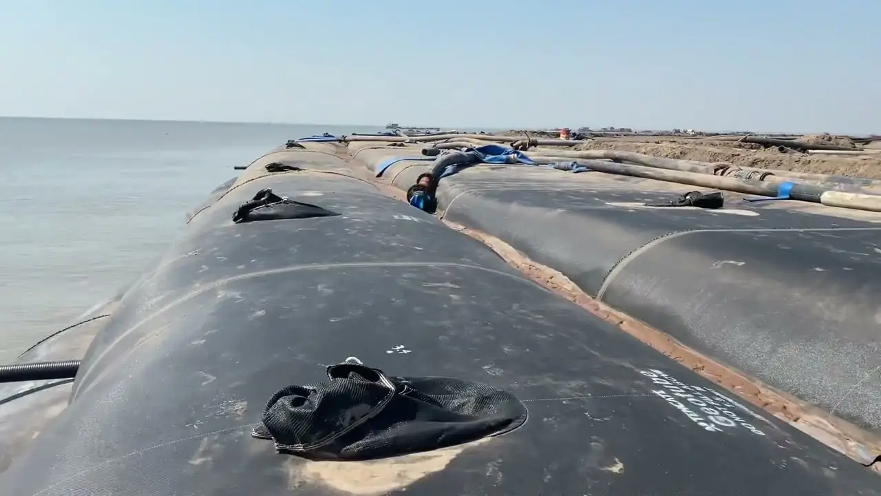 Ống Vải Địa Geotube Giải Pháp Bền Vững Cho Lấn Biển