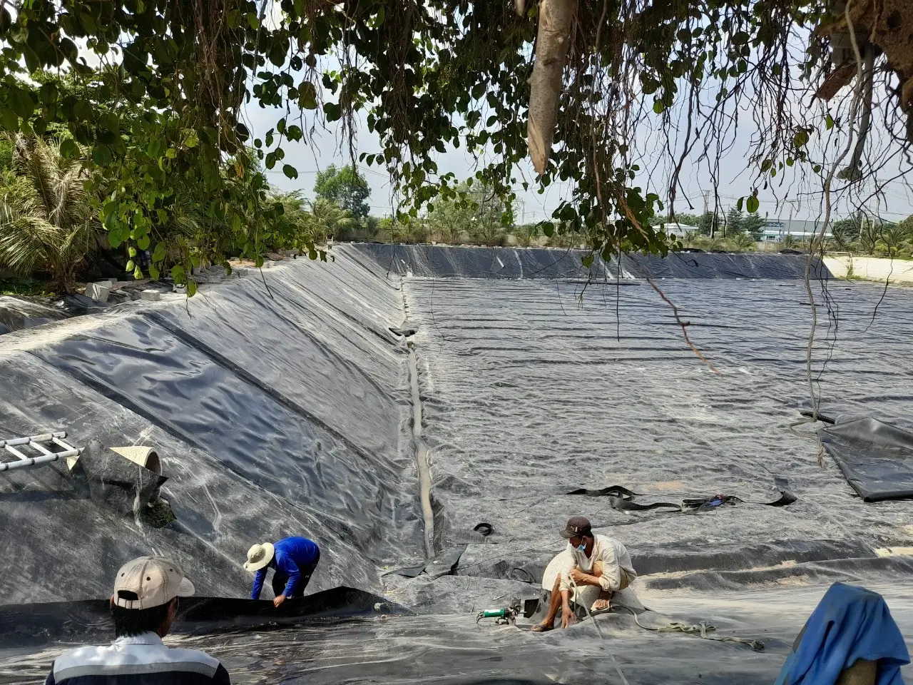 Thi công hàn bạt HDPE - Kinh nghiệm từ Hưng Phú