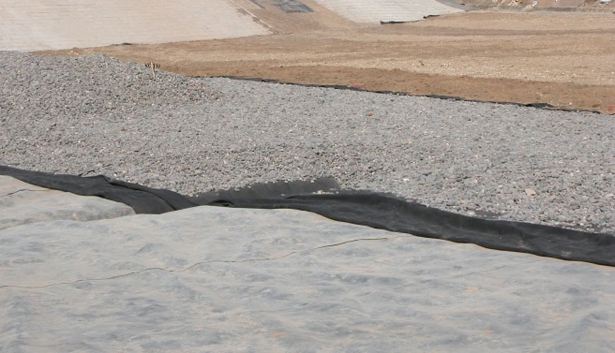 ASTM D4751 – Phương pháp thử tiêu chuẩn để xác định kích thước lỗ biểu kiến của vải địa kỹ thuật