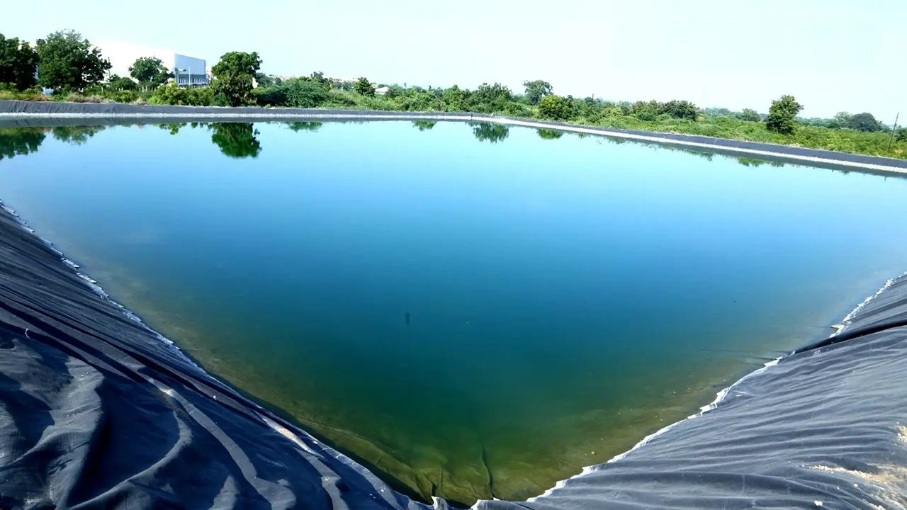 Bạt Lót Chống Thấm - Giải Pháp Đa Năng Bảo Vệ Mọi Công Trình