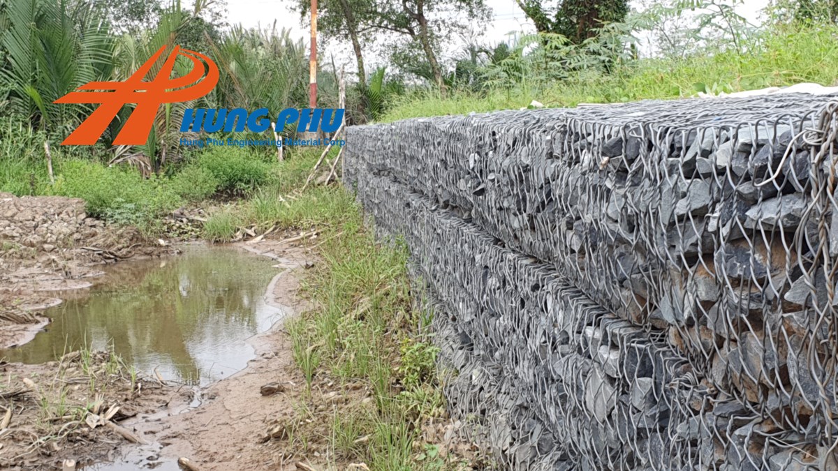 Yêu cầu công tác xử lý nền đất khi thi công hệ thống rọ, thảm đá 3 Yêu cầu công tác xử lý nền đất khi thi công hệ thống rọ, thảm đá