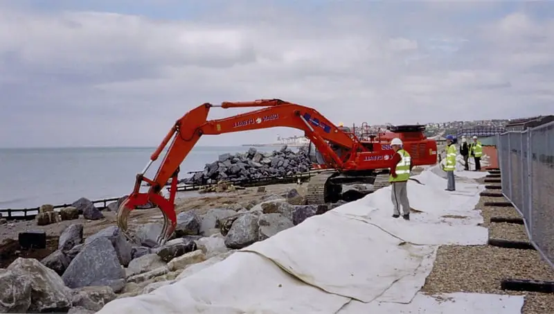 Bố trí vải địa kỹ thuật không dệt trong công trình kè - Giải pháp tối ưu cho sự bền vững