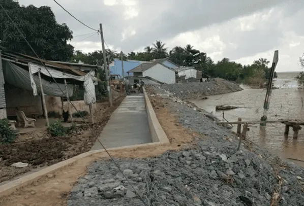 Lắp đặt thảm rọ đá trong lòng kênh