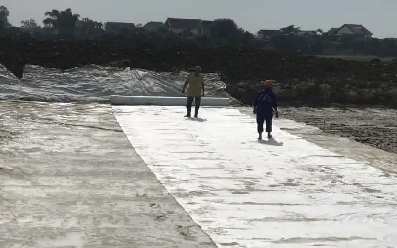 Lực ma sát giữa vải địa kỹ thuật không dệt và đất nền