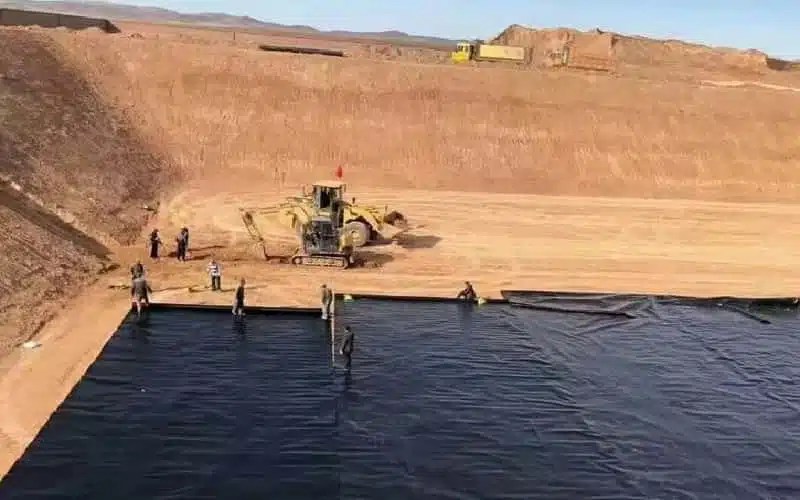 Màng chống thấm HDPE cho hồ chứa nước thải