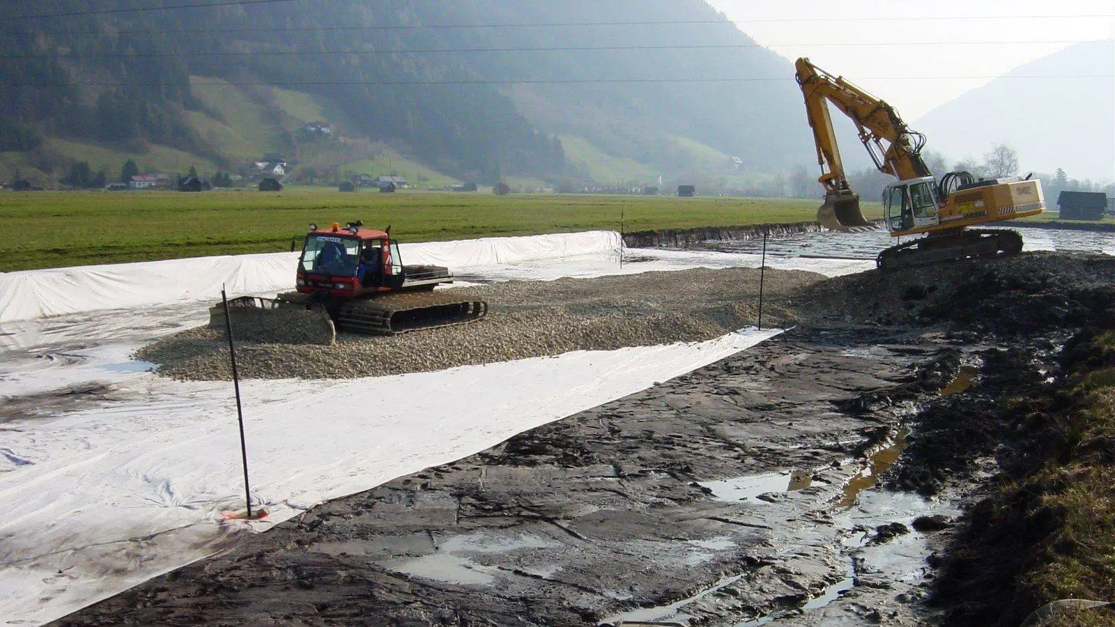 Vải địa kỹ thuật có cần kiểm tra lực kéo không? - Phân tích và Tầm quan trọng trong xây dựng