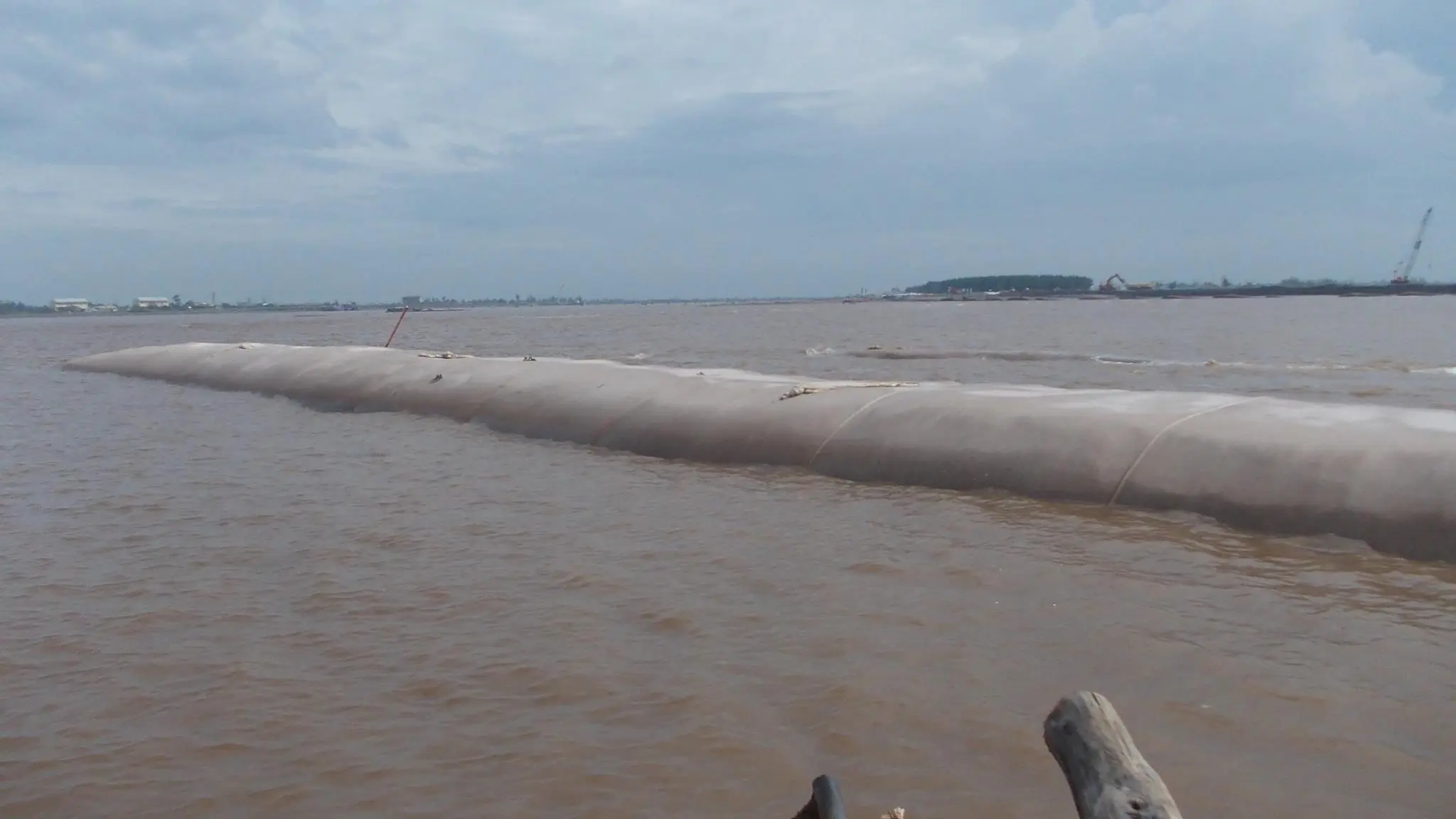 Ống địa kỹ thuật kiểm soát tốc độ bơm vật liệu – Giải pháp tối ưu cho các dự án xây dựng 1 Ống địa kỹ thuật kiểm soát tốc độ bơm vật liệu – Giải pháp tối ưu cho các dự án xây dựng